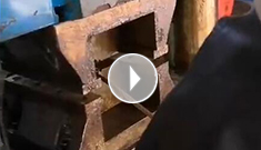 辰力公司鋼絲繩壓套機(jī)操作簡(jiǎn)單，容易上手，看美女操作的多專業(yè)